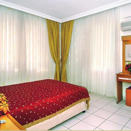 מלון Hedef Kleopatra Golden Sun *